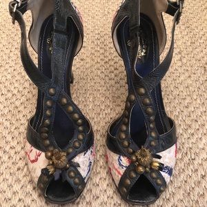 Vintage style Italian made Pan Tulipani heels